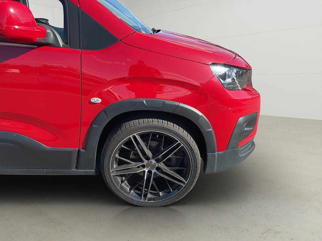 Vehicle Image 37