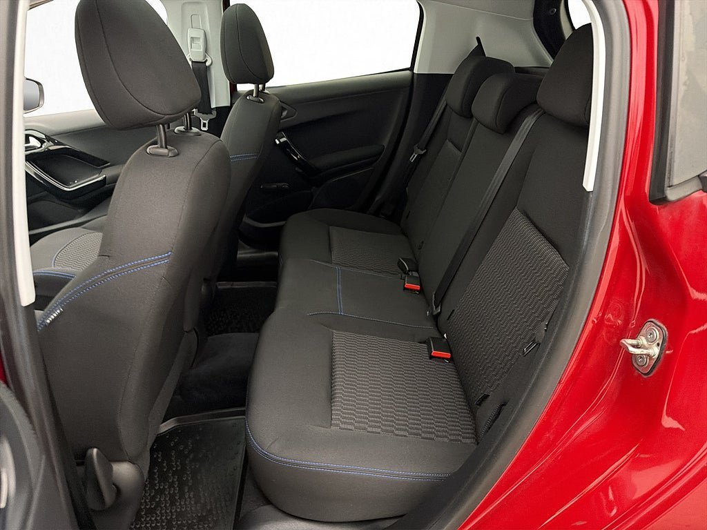 Vehicle Image 15