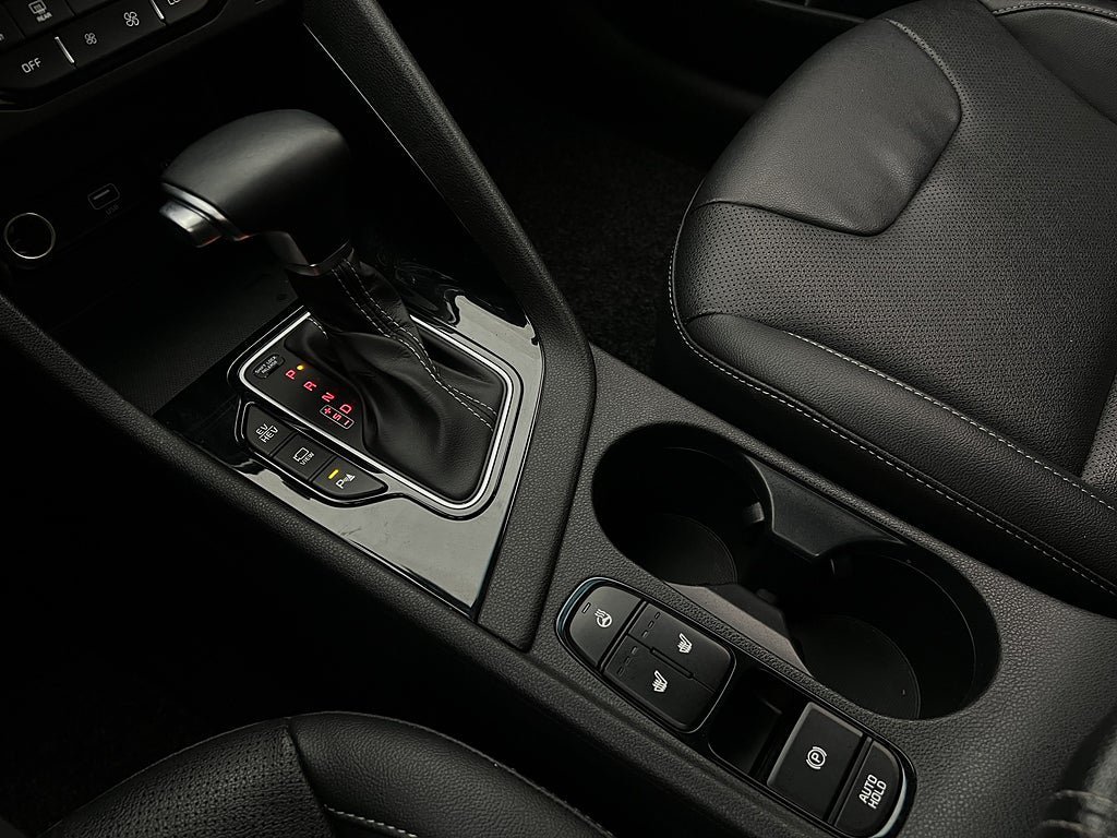 Vehicle Image 24