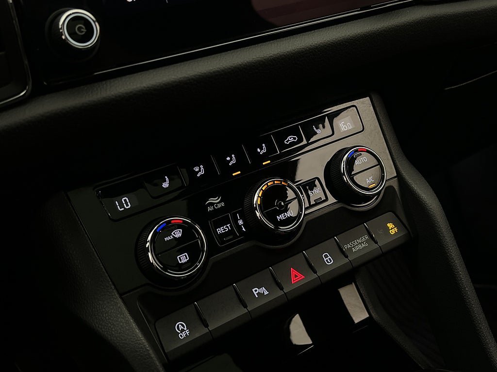 Vehicle Image 28
