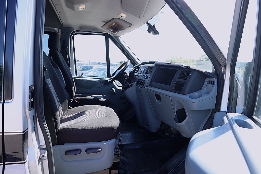 Vehicle Image 12