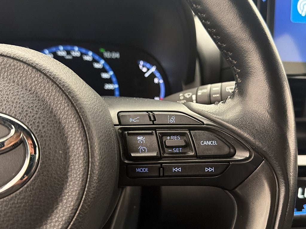 Vehicle Image 16