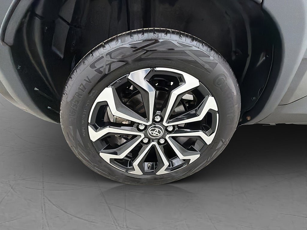 Vehicle Image 30