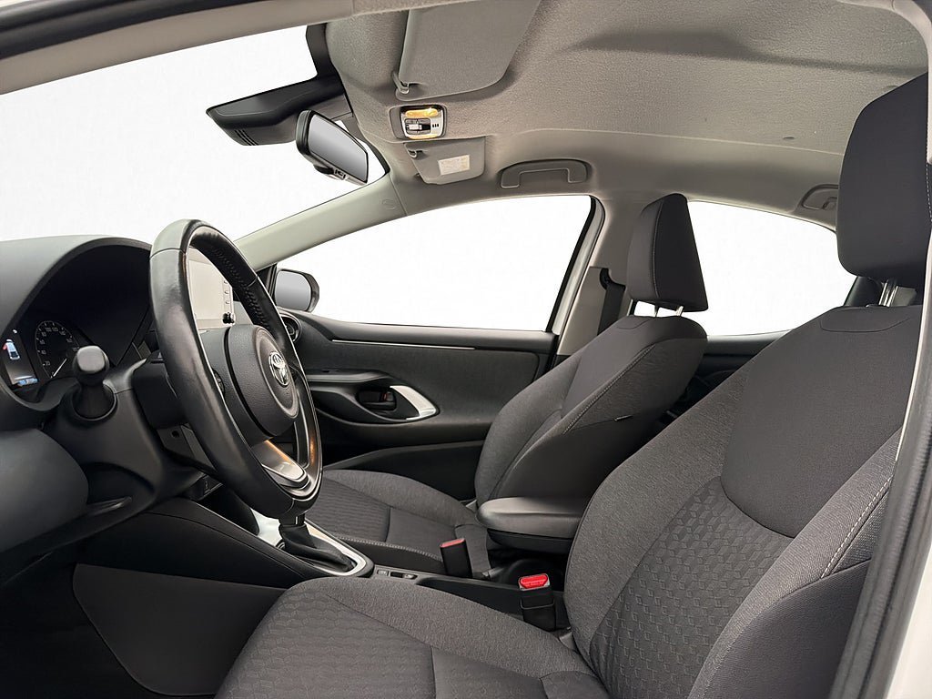 Vehicle Image 11