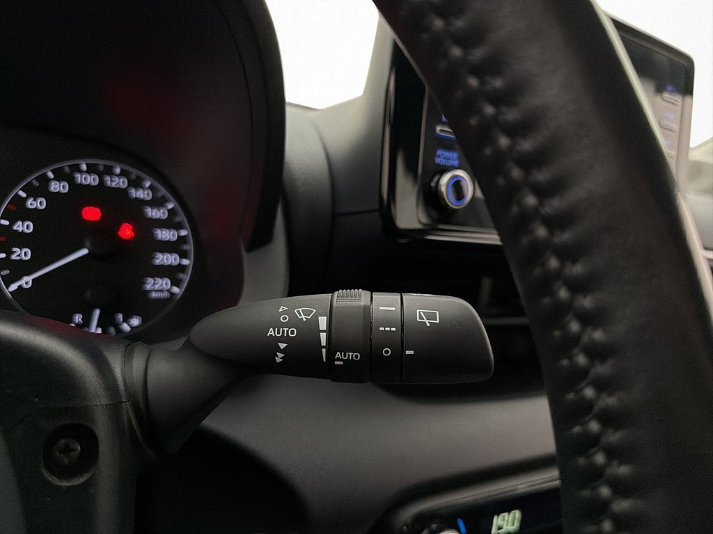 Vehicle Image 17