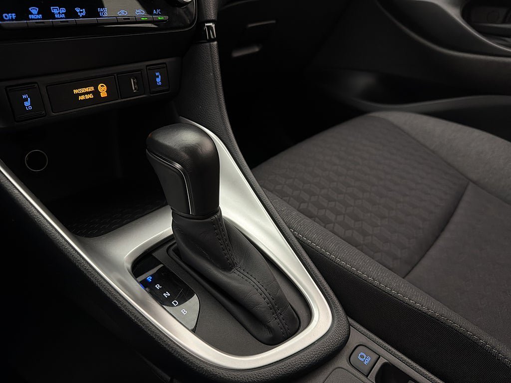 Vehicle Image 21