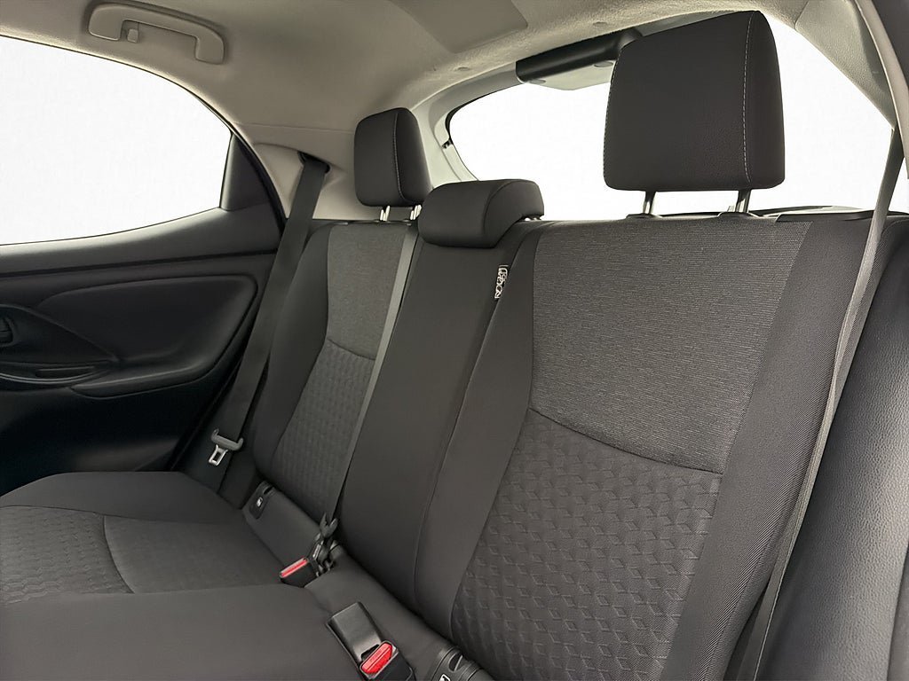 Vehicle Image 26