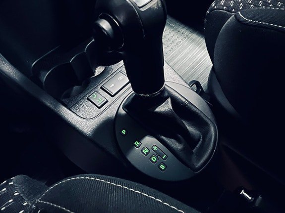 Vehicle Image 18