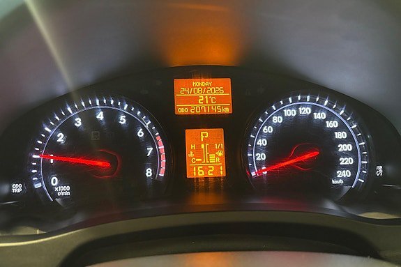 Vehicle Image 16