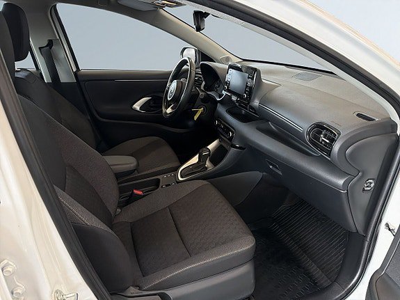 Vehicle Image 10