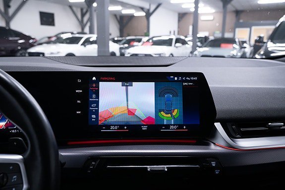 Vehicle Image 21