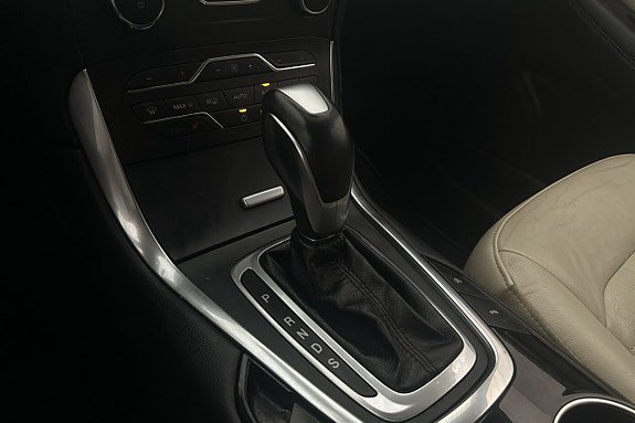 Vehicle Image 29