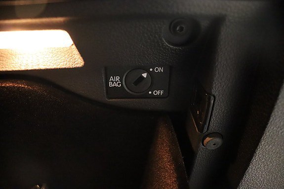 Vehicle Image 28