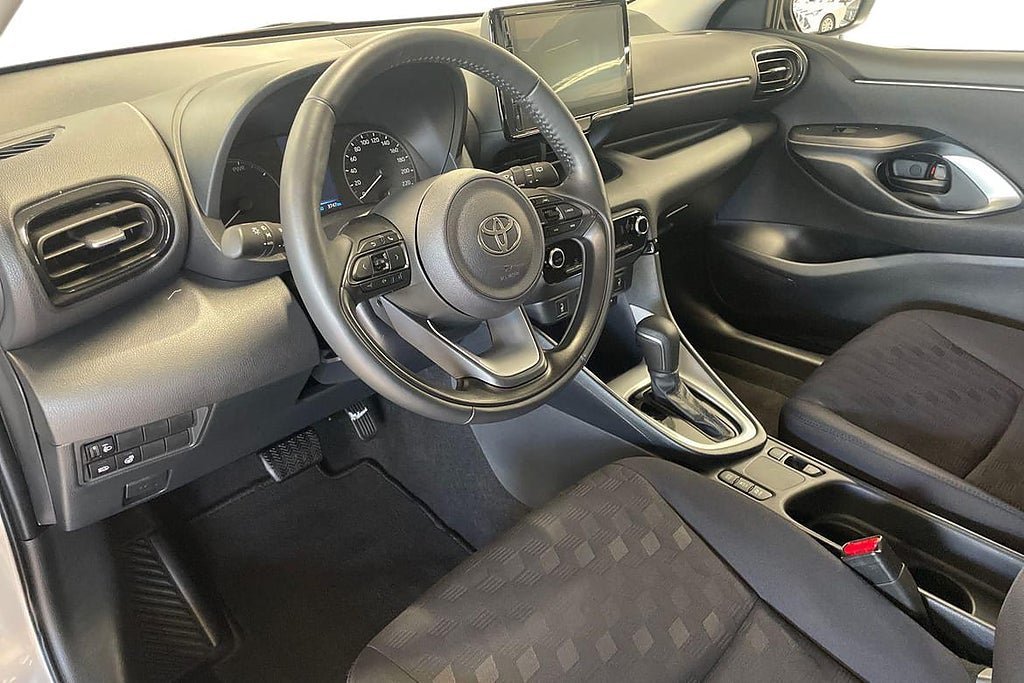 Vehicle Image 14