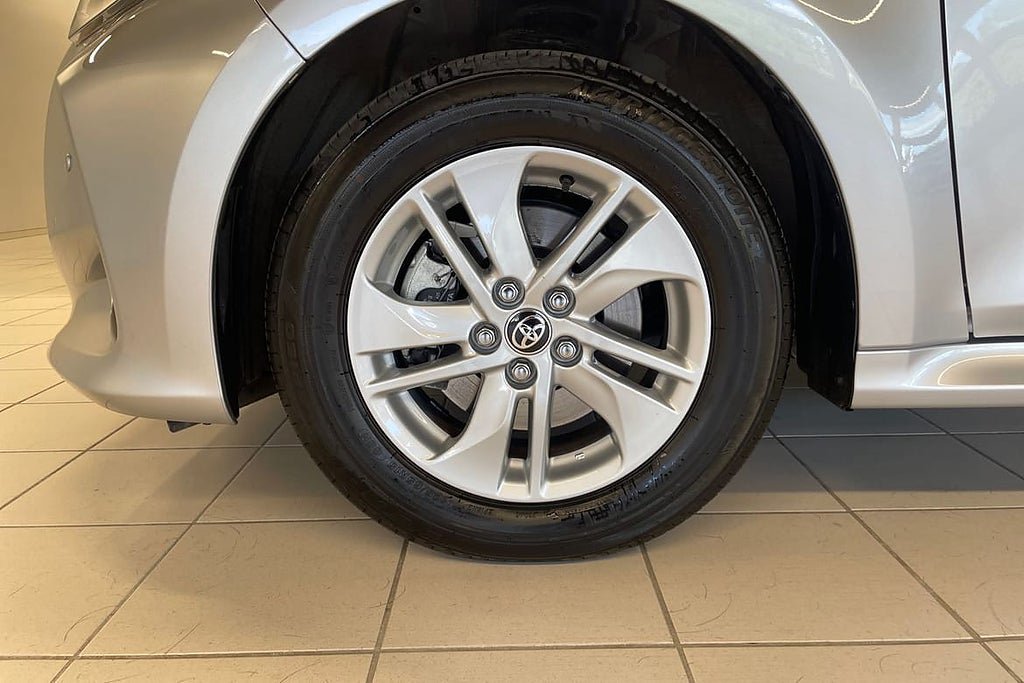 Vehicle Image 17