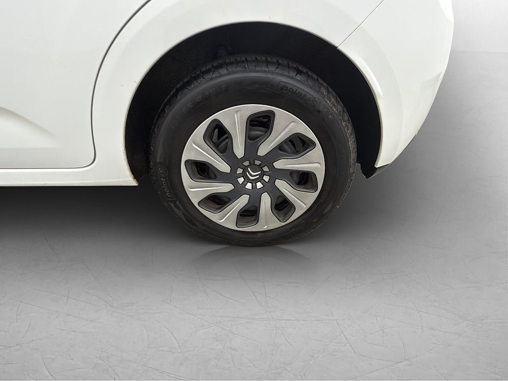 Vehicle Image 18
