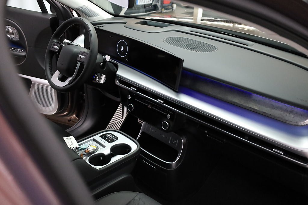 Vehicle Image 21