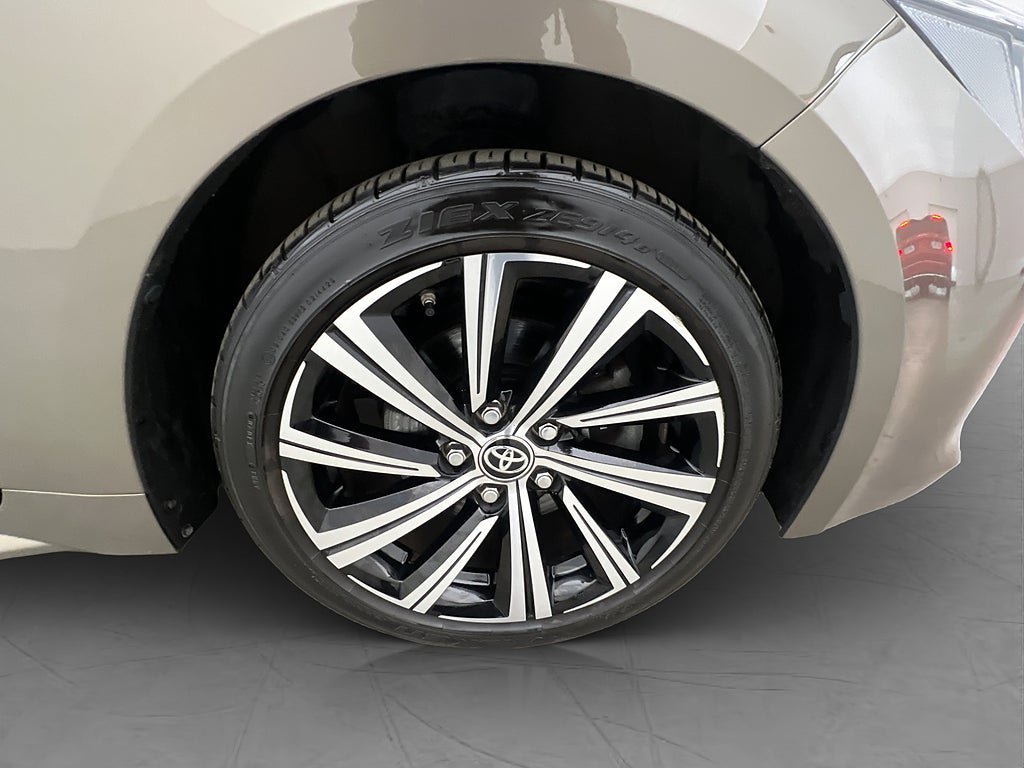 Vehicle Image 10