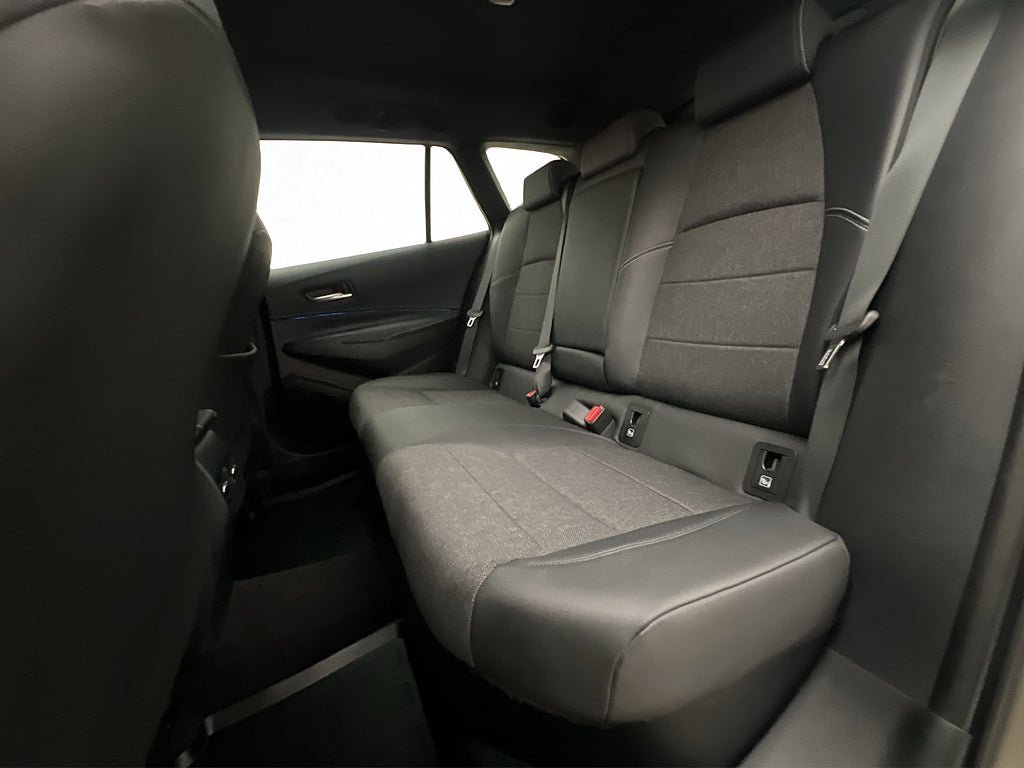 Vehicle Image 16