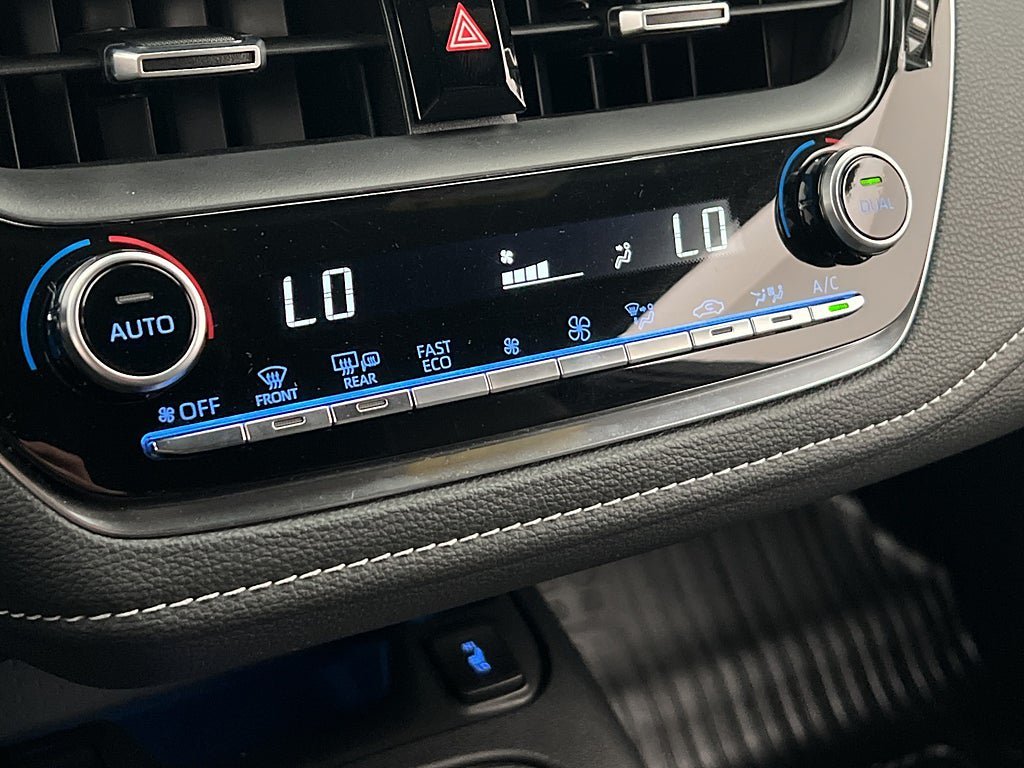 Vehicle Image 23
