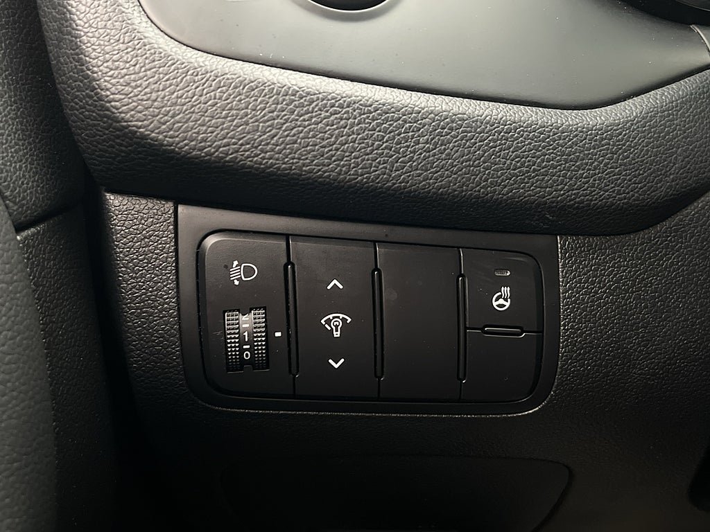 Vehicle Image 27
