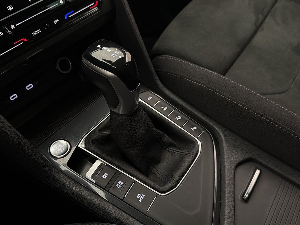 Vehicle Image 24