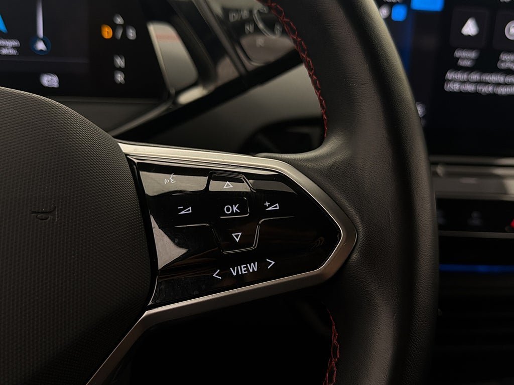 Vehicle Image 27