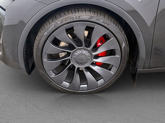 Vehicle Image 32