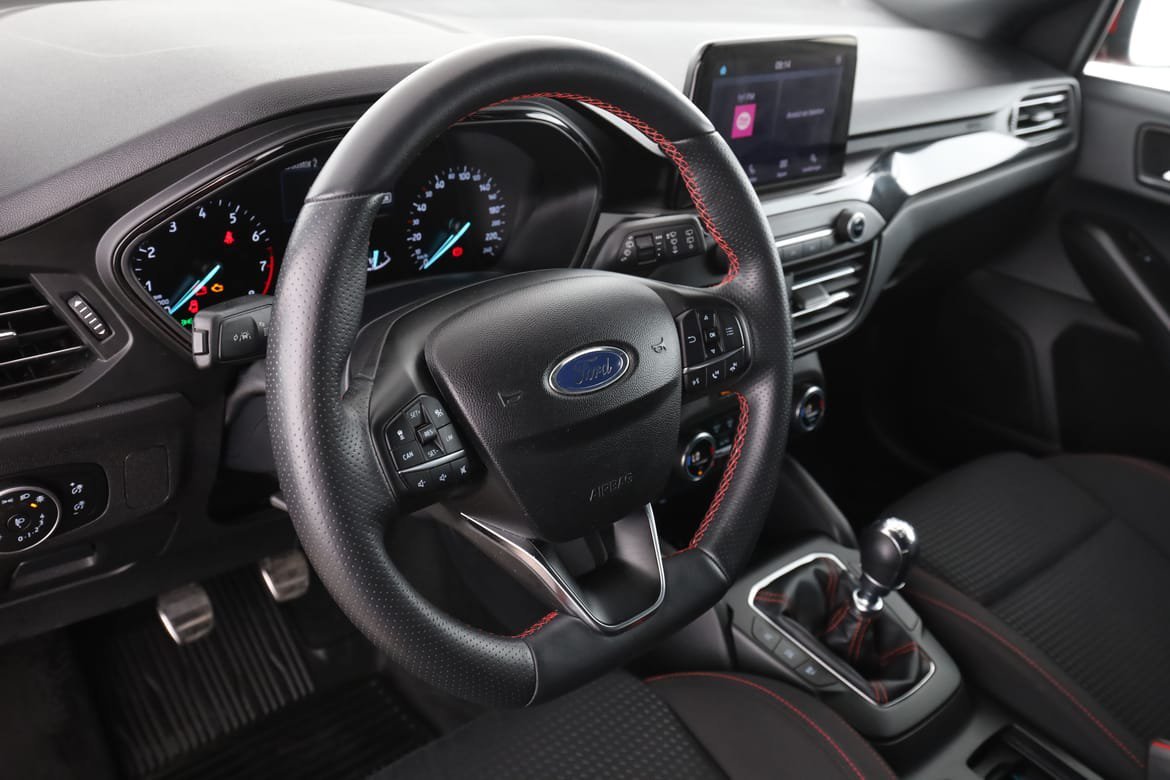 Vehicle Image 12
