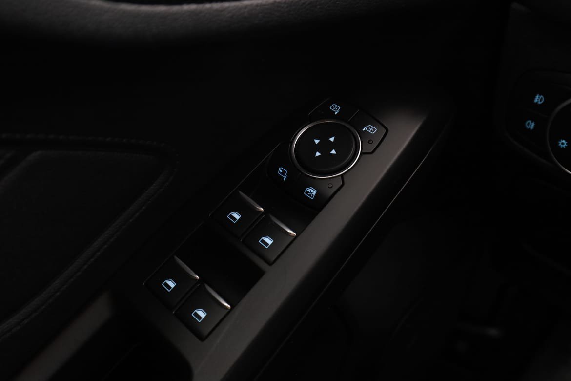 Vehicle Image 35
