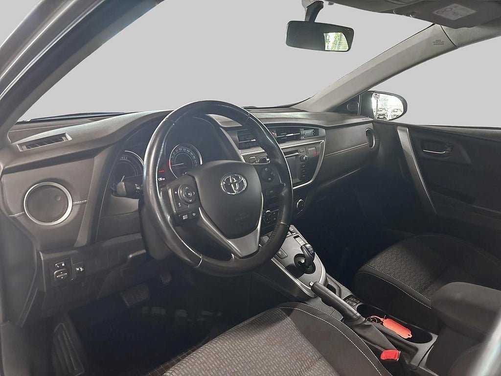 Vehicle Image 13