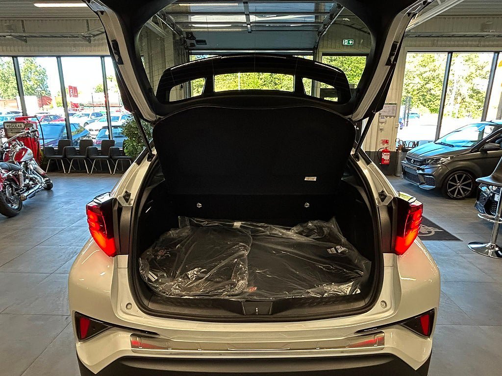 Vehicle Image 7