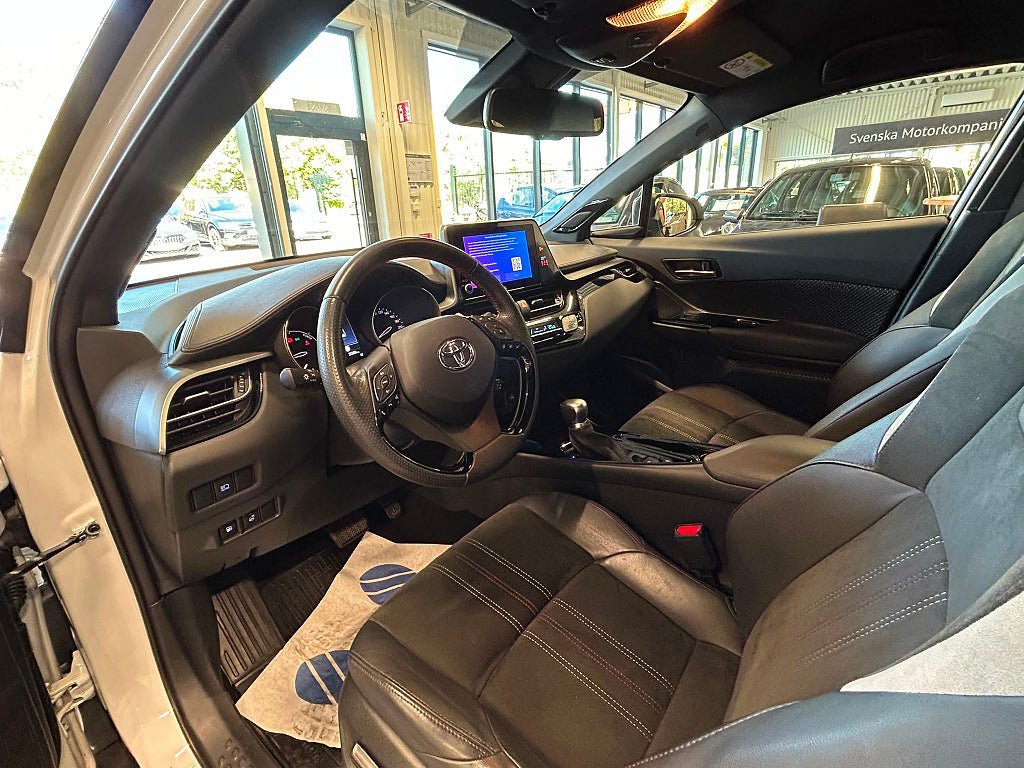 Vehicle Image 13