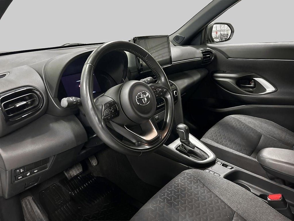 Vehicle Image 14