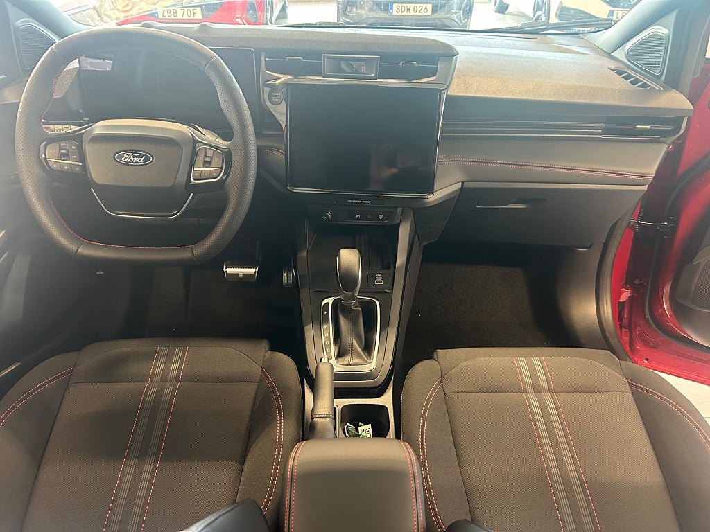 Vehicle Image 13