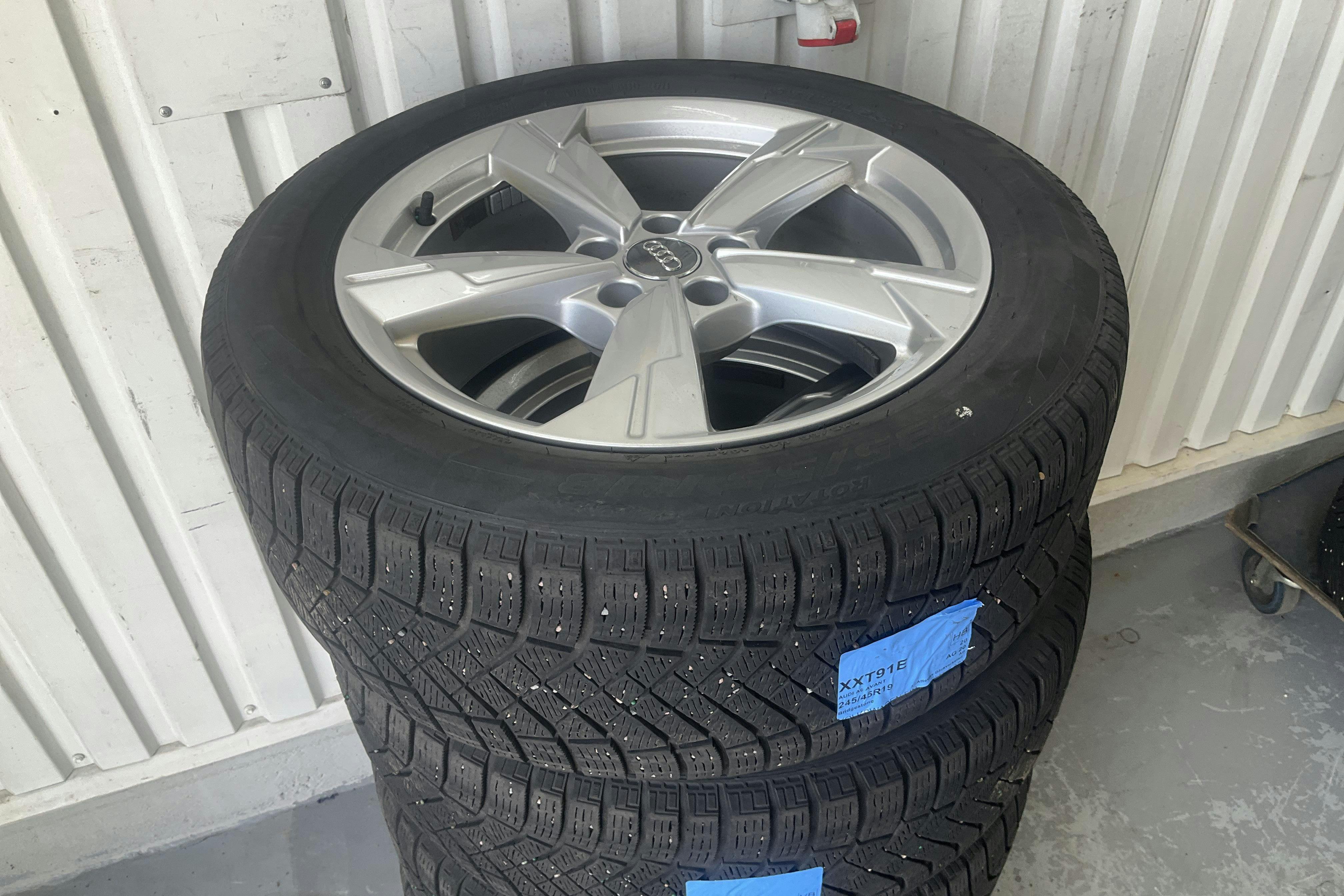 Vehicle Image 15