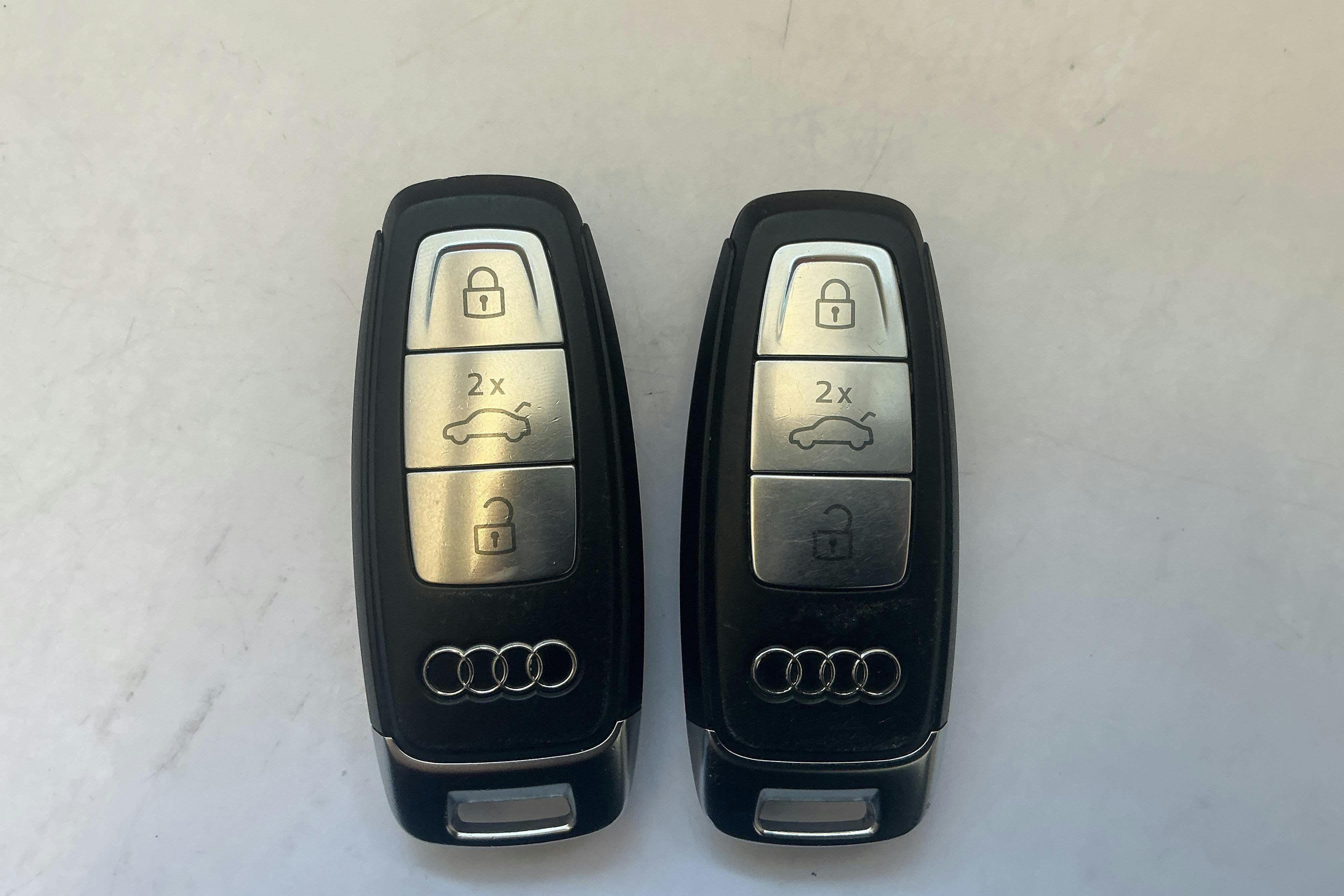 Vehicle Image 16
