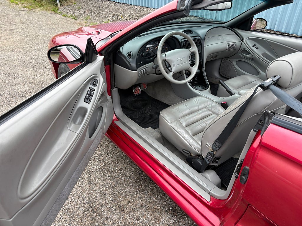 Vehicle Image 16