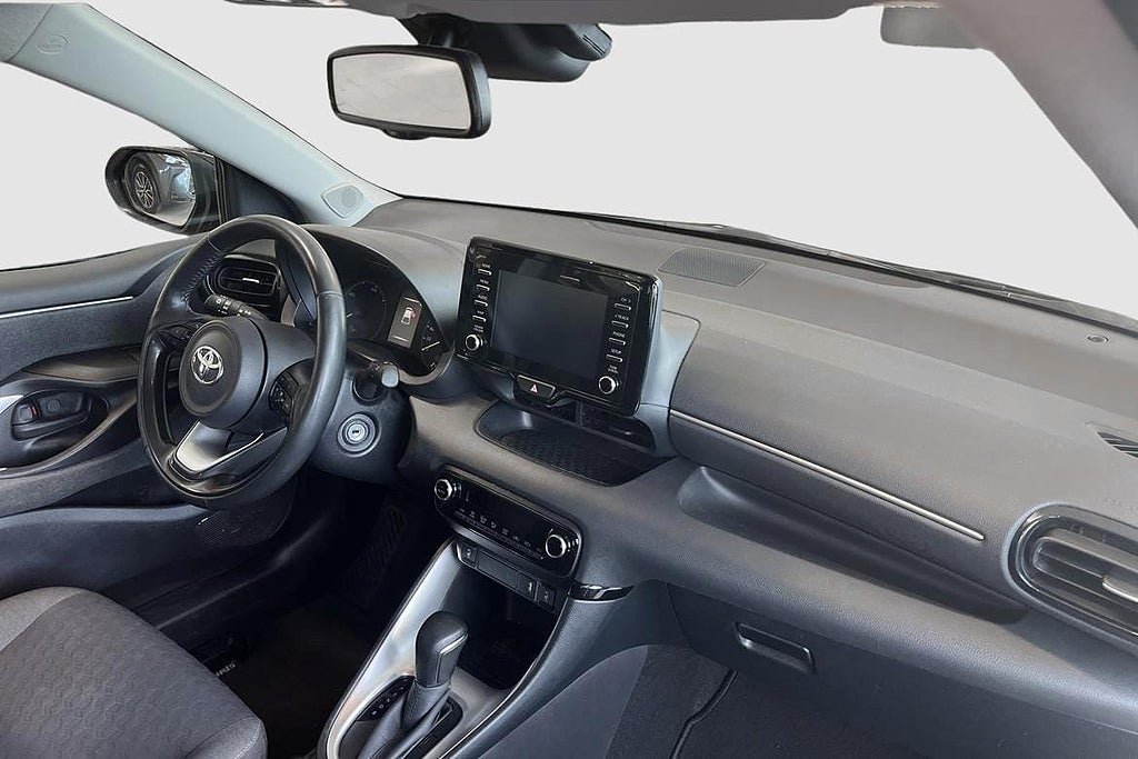 Vehicle Image 9