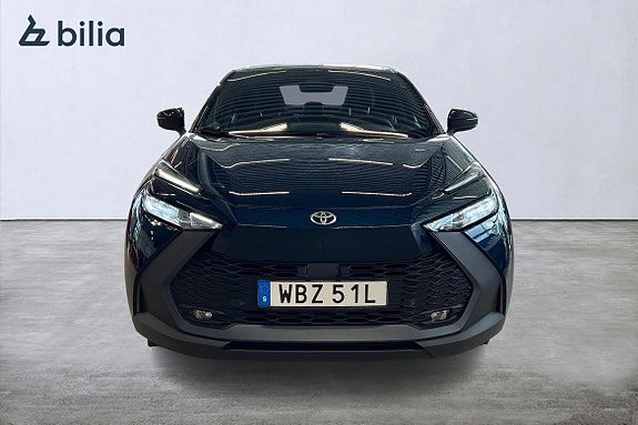 Vehicle Image 6