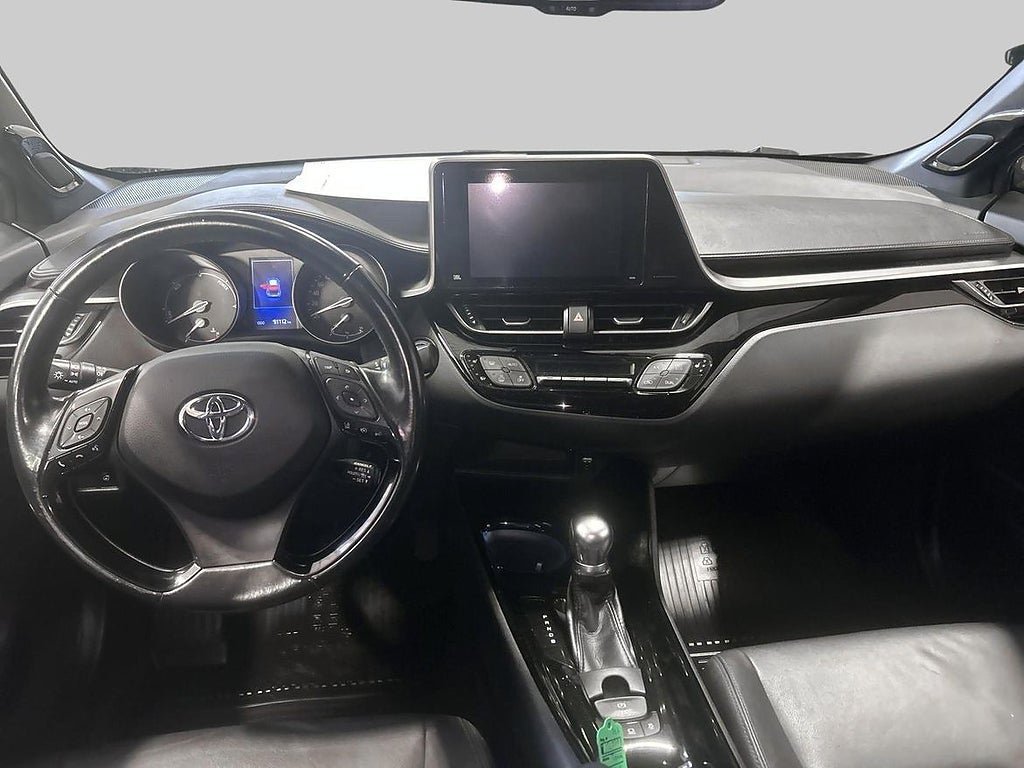 Vehicle Image 11