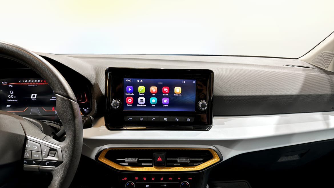 Vehicle Image 9