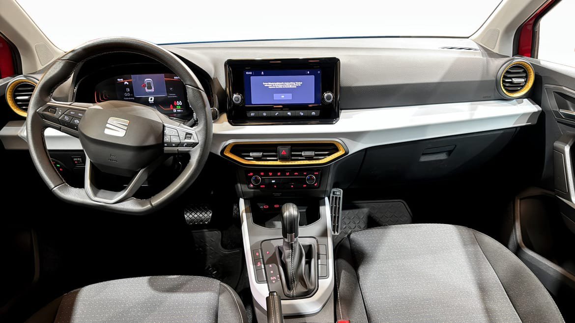 Vehicle Image 10