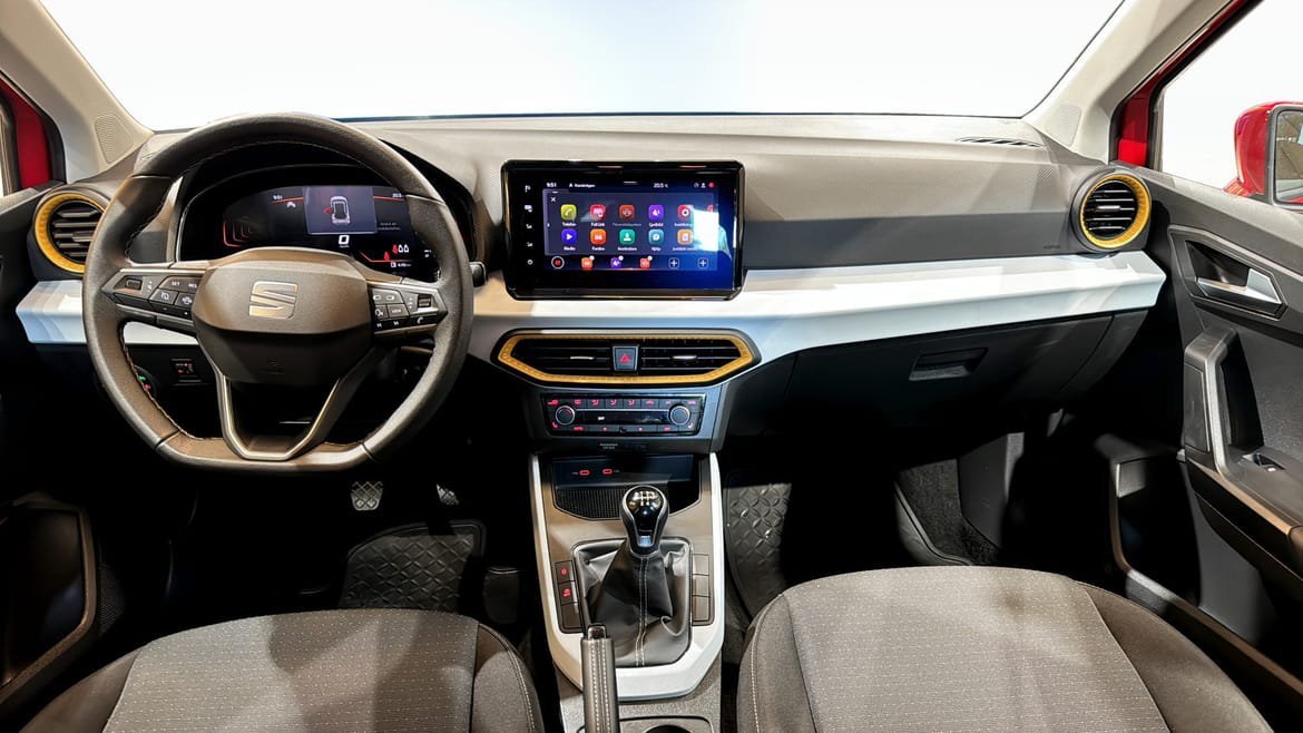 Vehicle Image 10