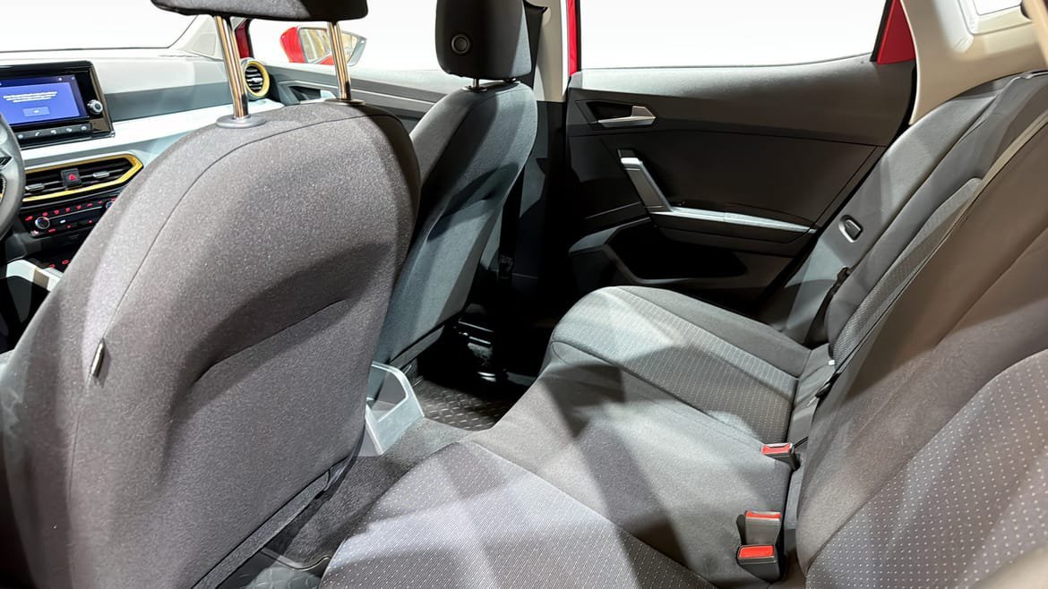Vehicle Image 11