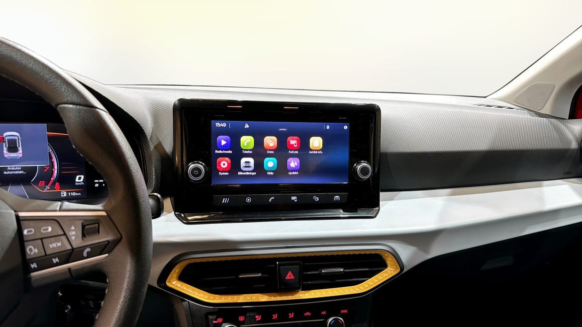 Vehicle Image 9