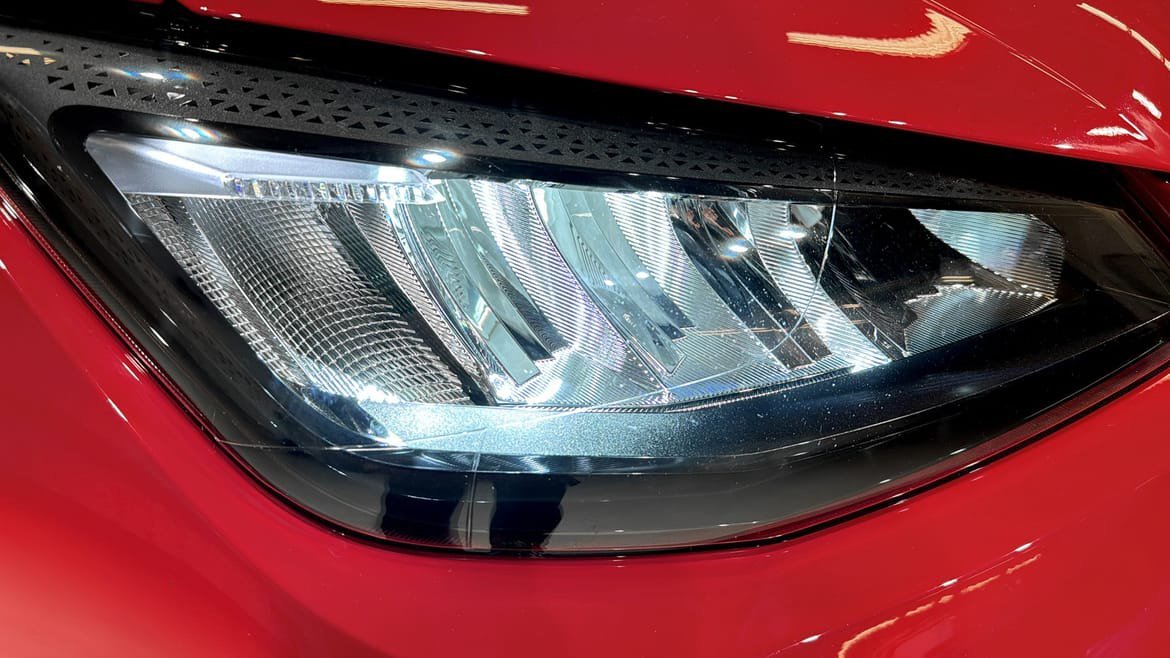 Vehicle Image 15