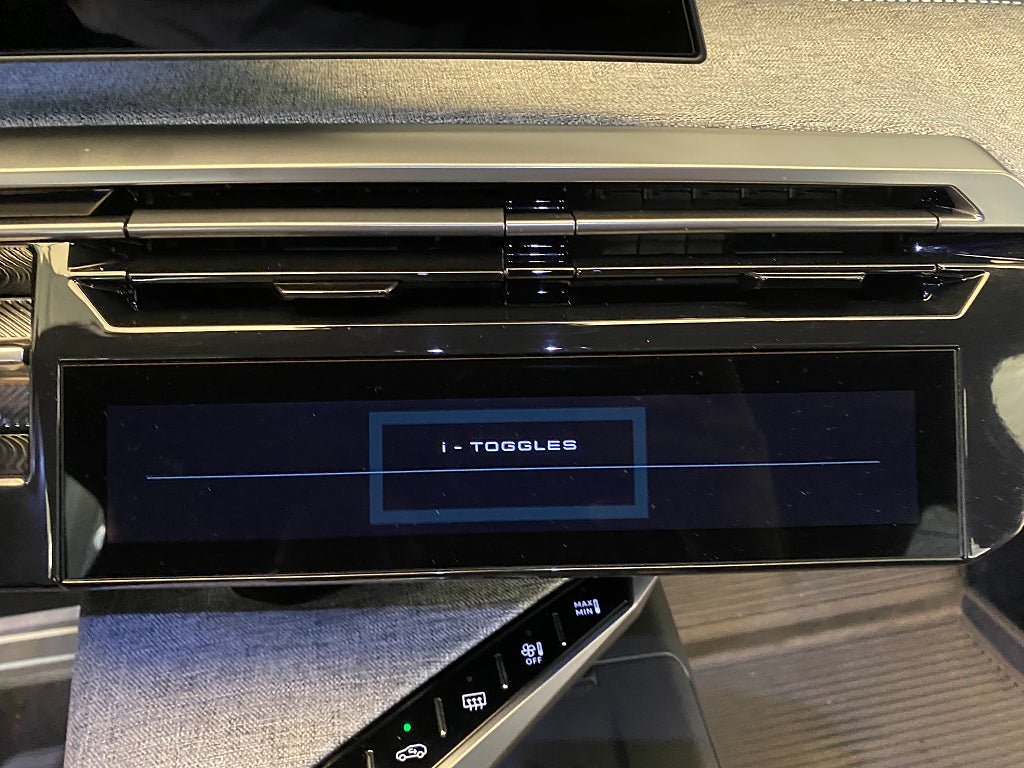 Vehicle Image 52