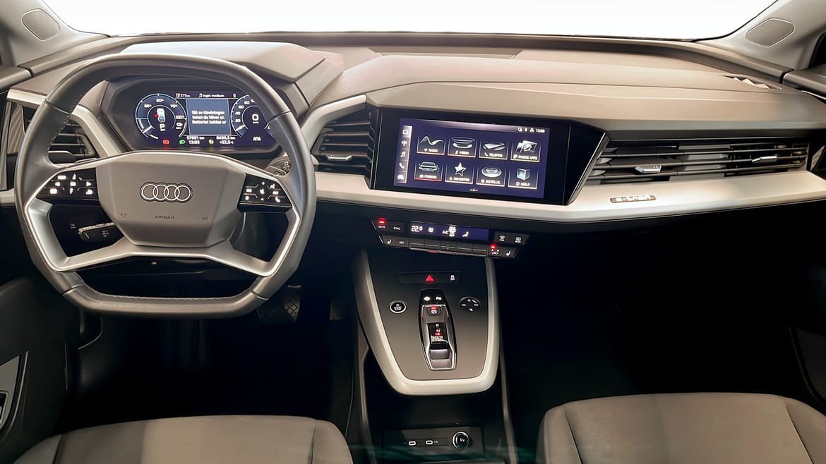 Vehicle Image 10