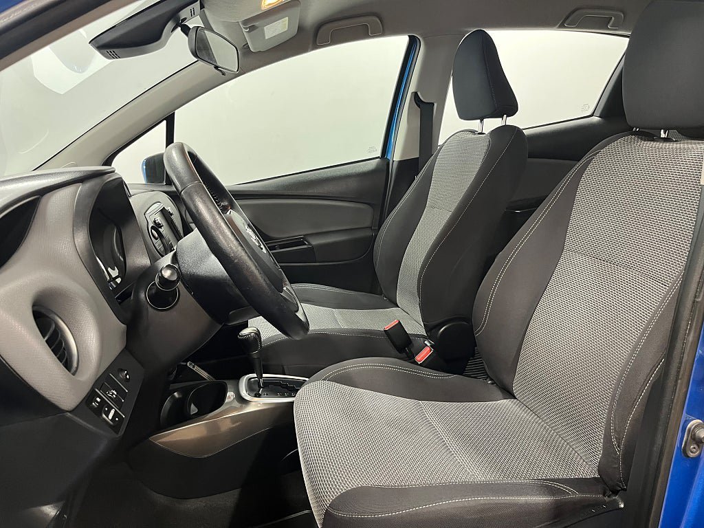 Vehicle Image 11